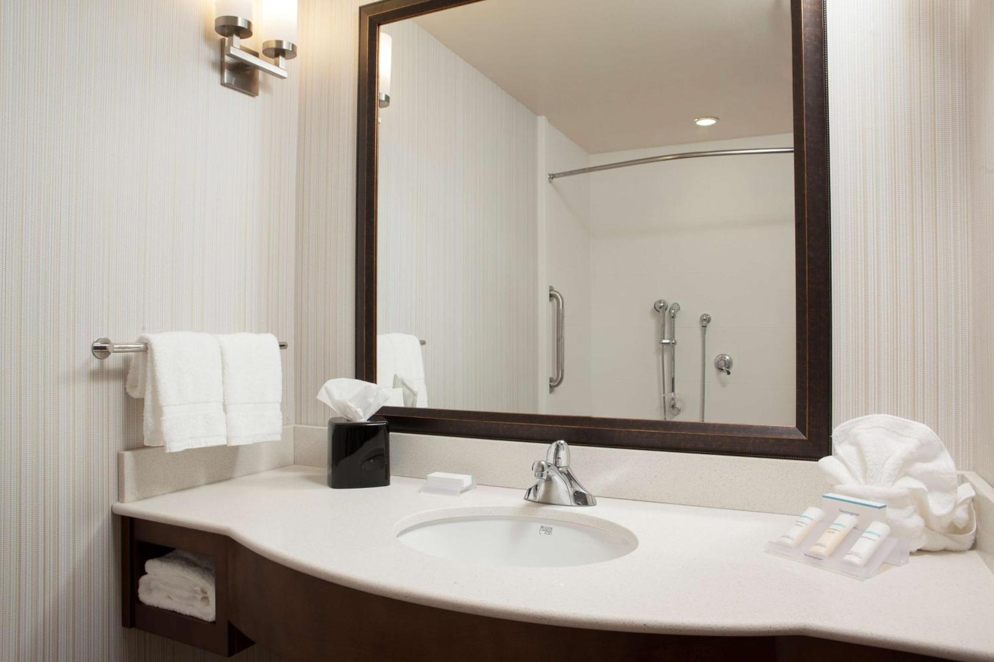 Hilton Garden Inn Bettendorf/ Quad Cities Екстер'єр фото